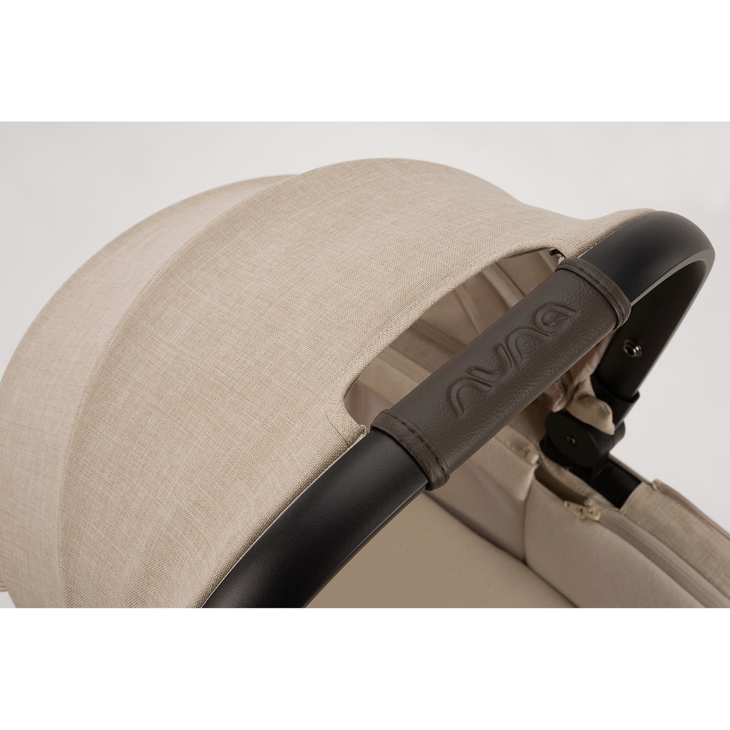 Nuna DEMI Next Bassinet + Stand