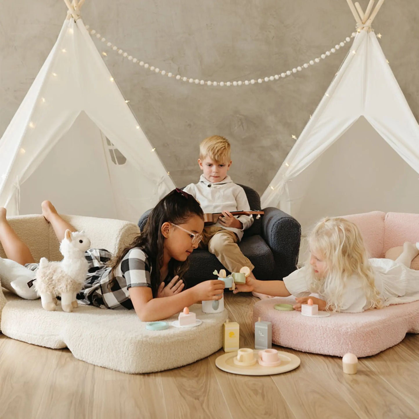 Tiny Land® Afternoon Couch Pink Kids Chair